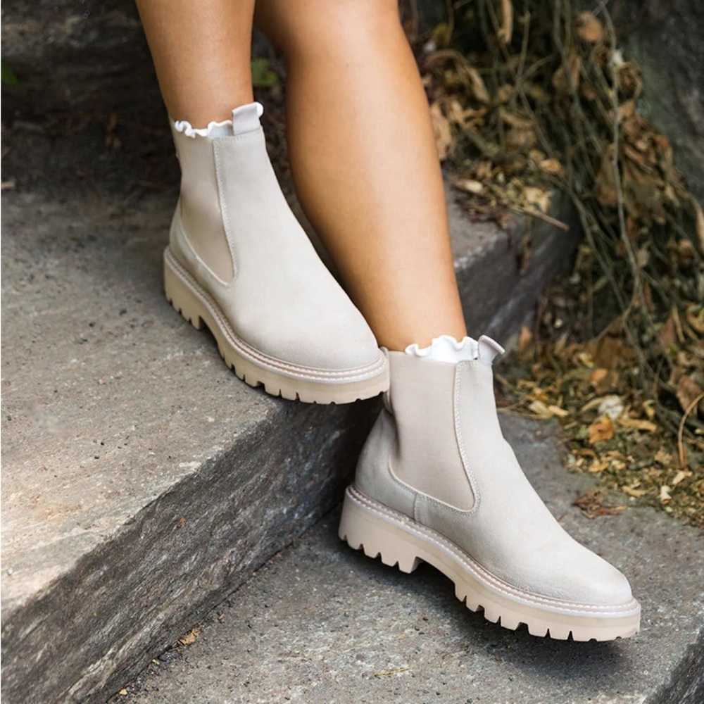 Dolce Vita Moana Fog Suede H2O Chelsea Bootie New without tags or box